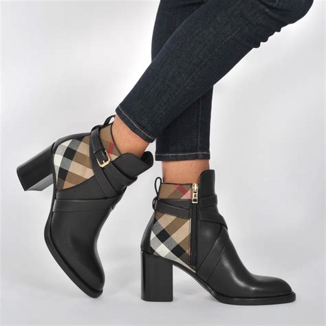 Women's Burberry Shoes 